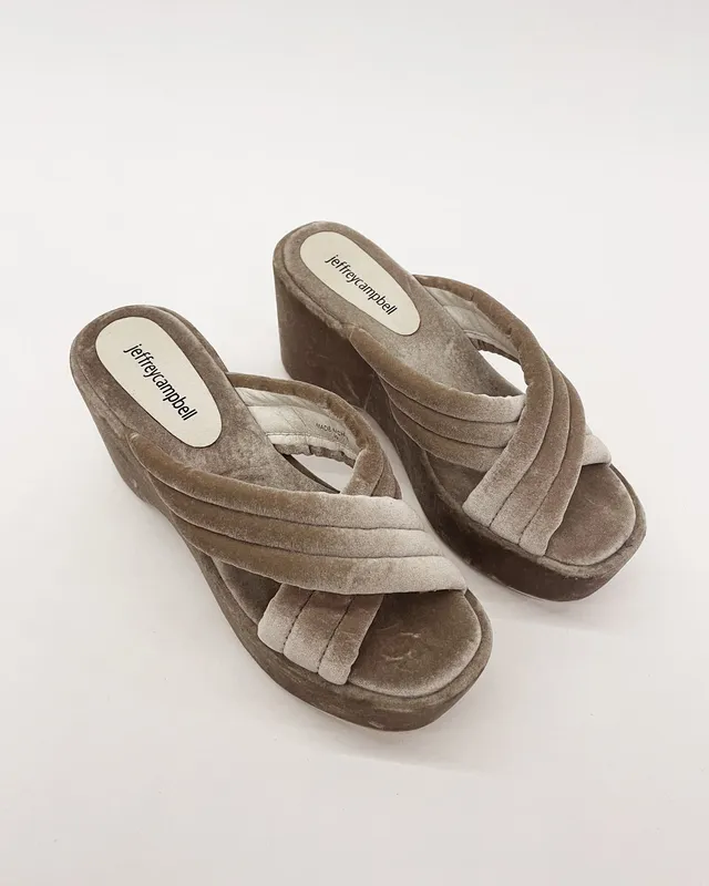 Sandalia plataforma jeffrey campbell