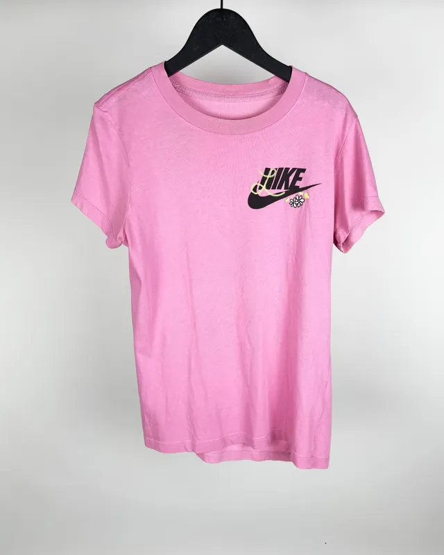 Remera rosada nike