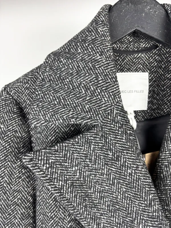 Tapado negro espigado avec les filles