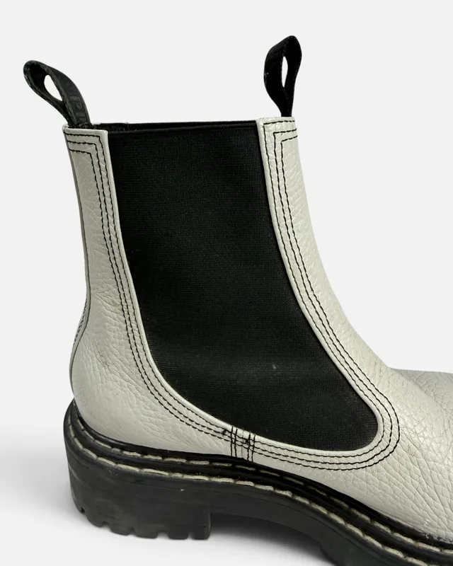 Botas blancas prune