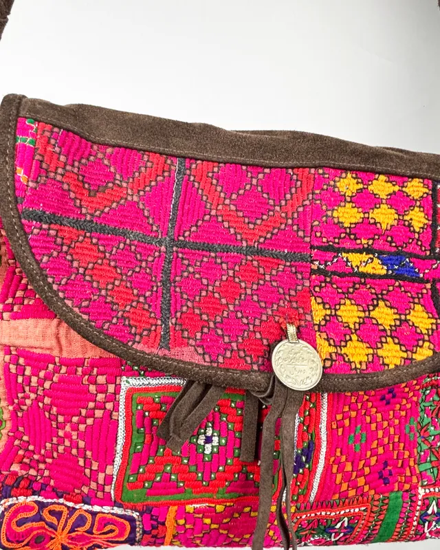 Cartera de cuero c/bordado