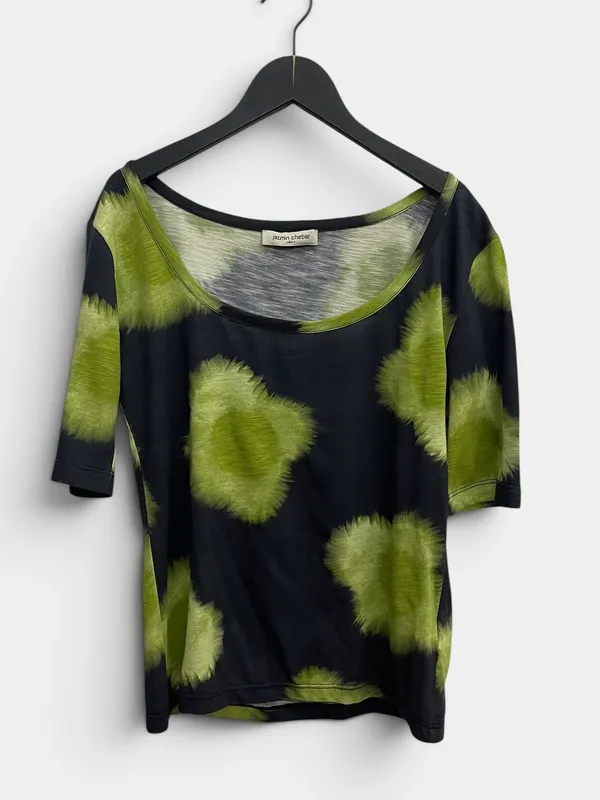 Remera estampada jazmin chebar