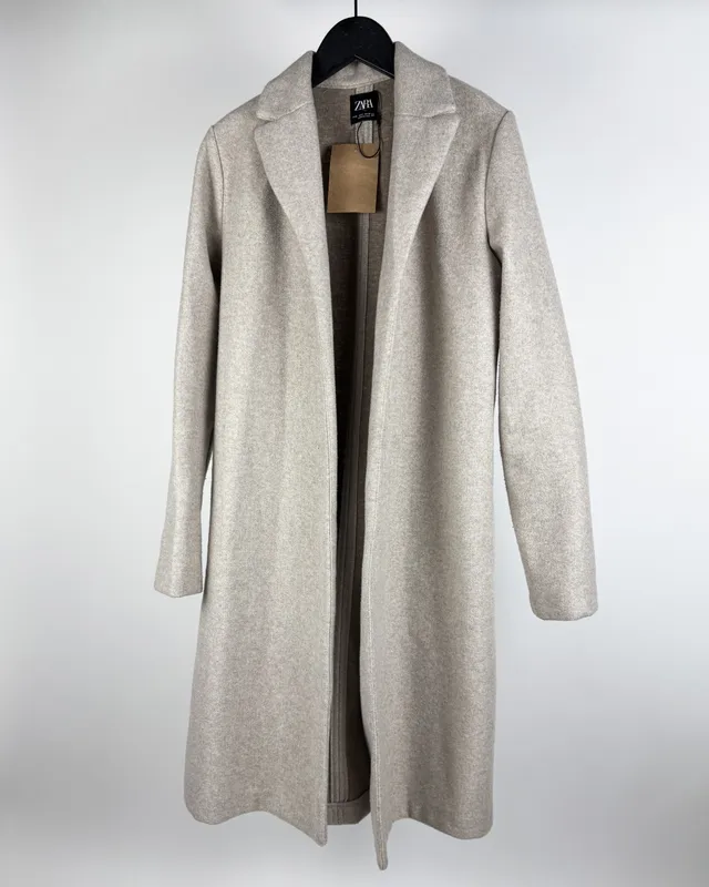 Tapado beige s/botones zara