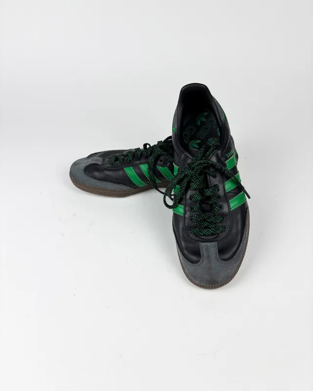 Cgampiones negros y verde samba adidas