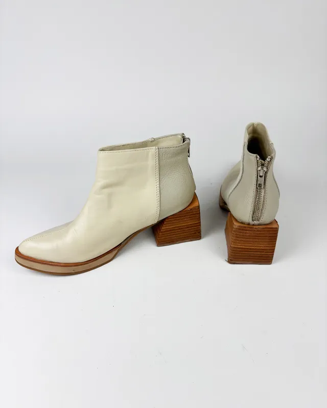 Botas beige vanitas