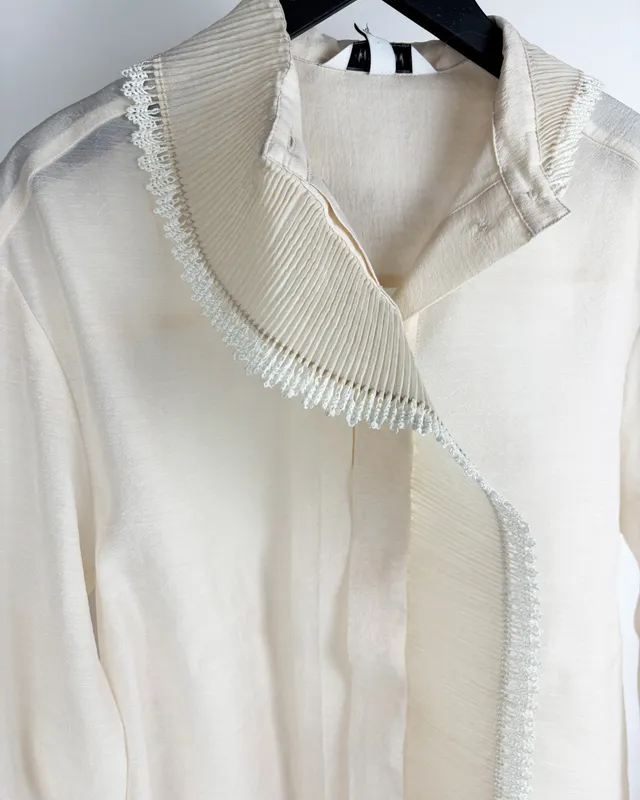 Camisa cruda con volado h&m