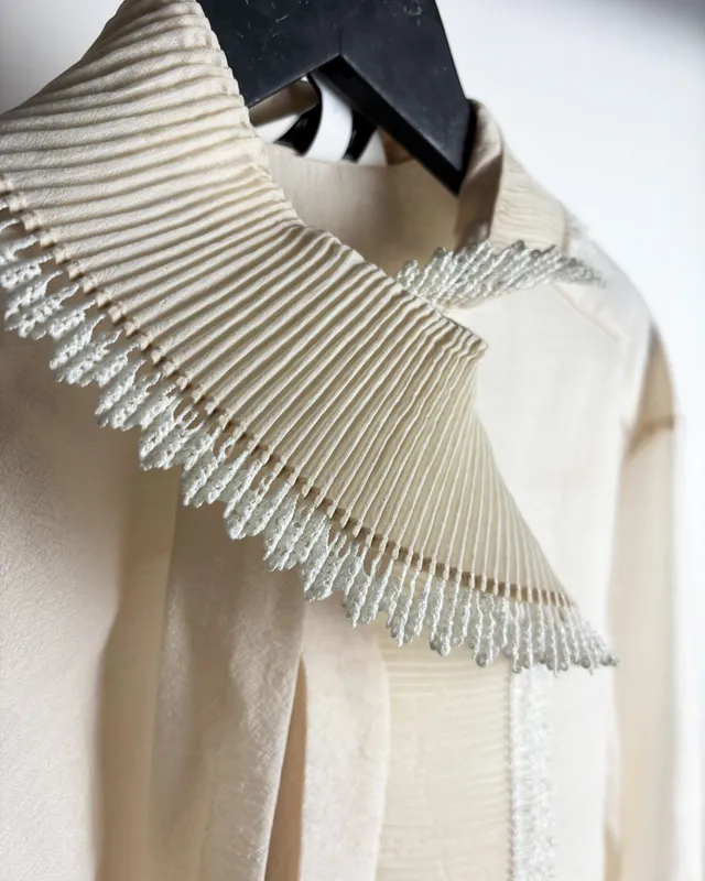 Camisa cruda con volado h&m