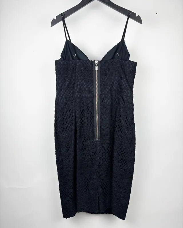 Vestido negro encaje animale