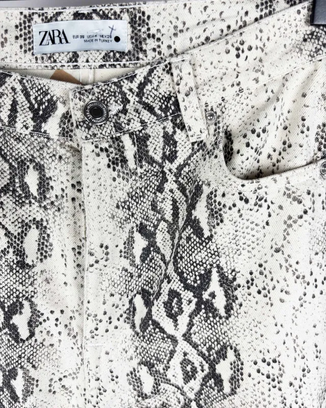 Pantalon ancho animal print zara