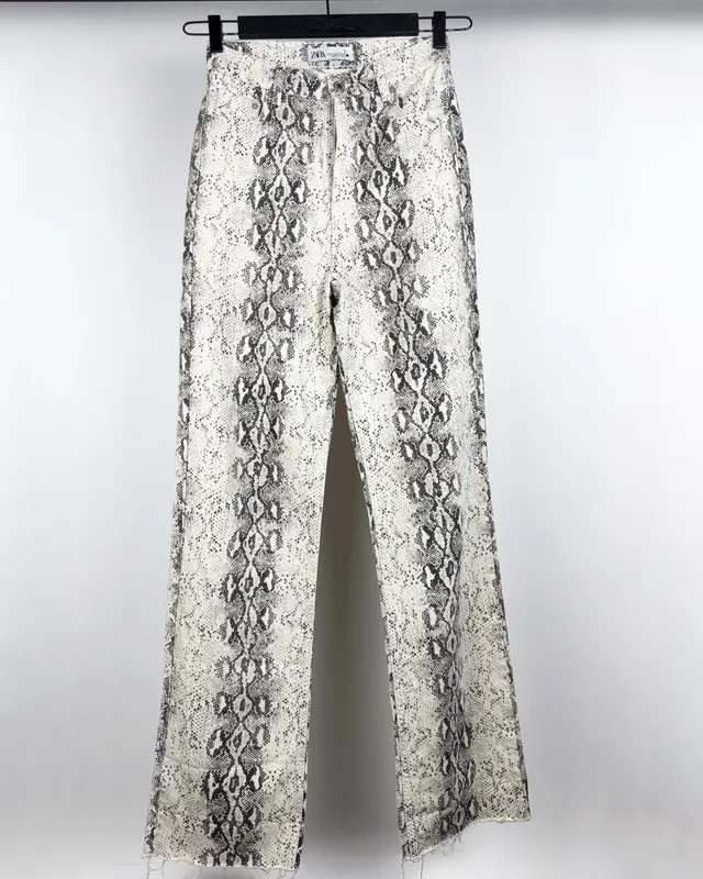 Pantalon ancho animal print zara