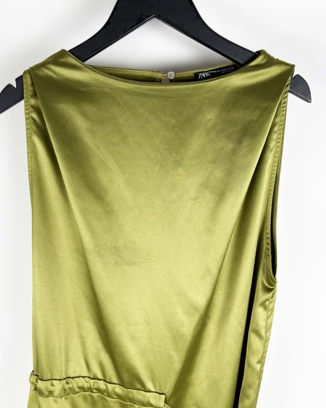 Vestido saten verde zara
