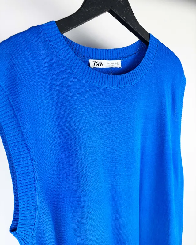 Chaleco tejido azul zara