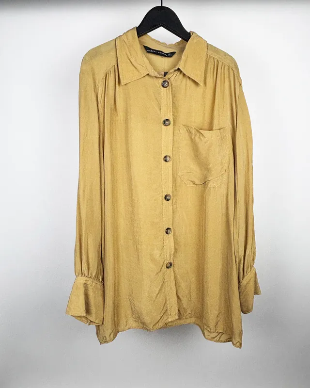 Camisa beige zara