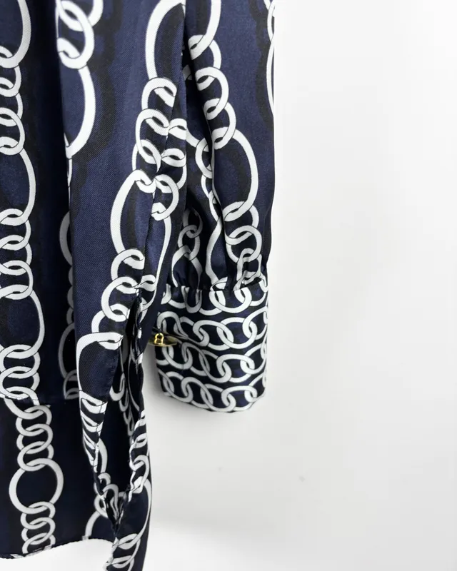 Blusa azul saten cuello volcado zara