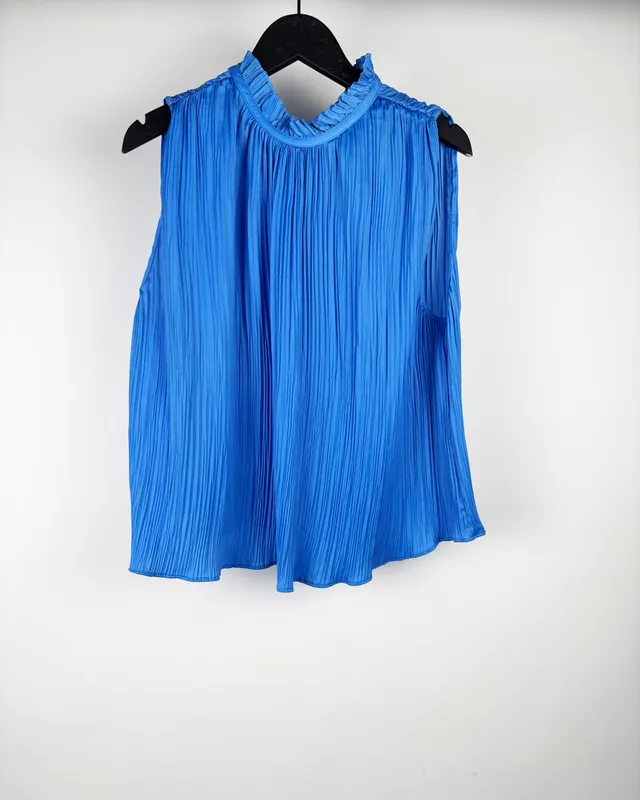 Blusa celeste plisada zara