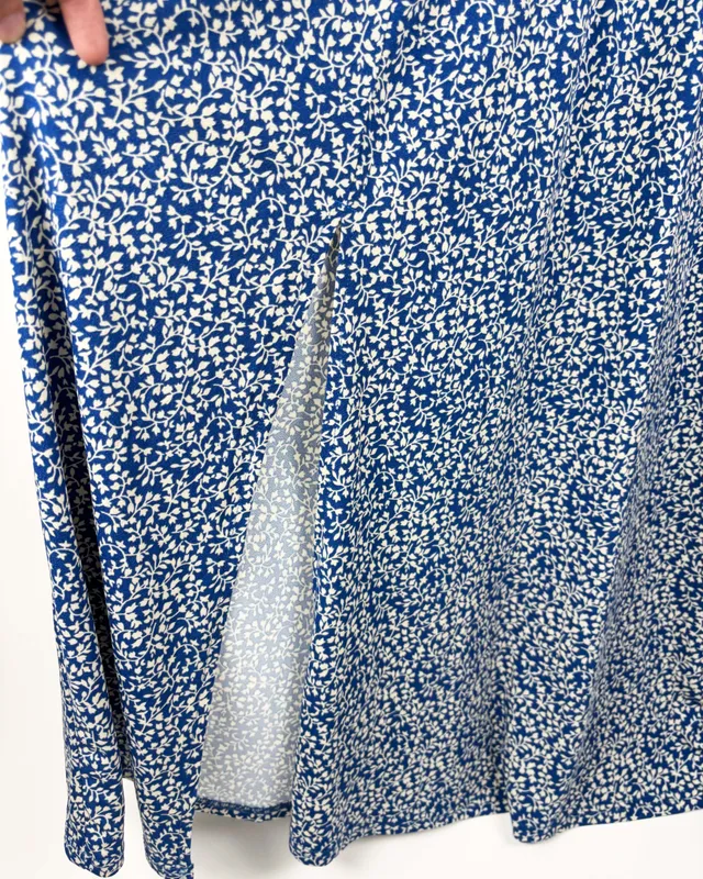 Vestido largo azul c/flores malabar