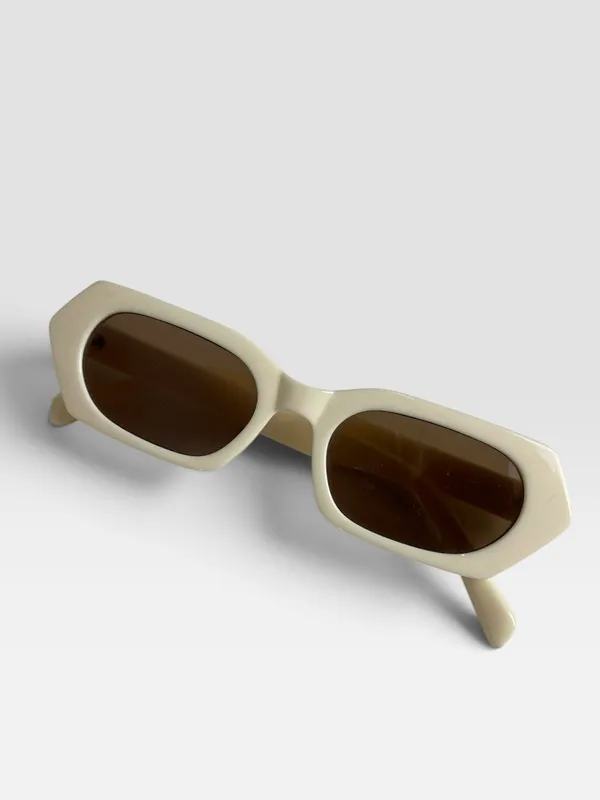Lentes de sol crudos