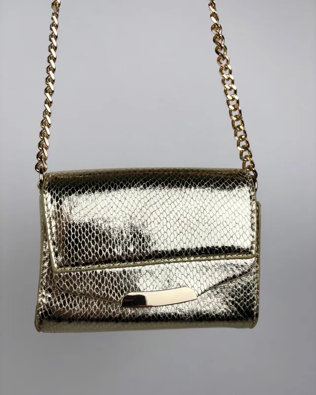 Cartera dorada chica satinato