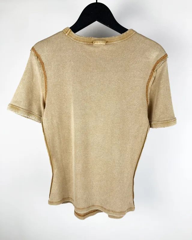 Remera beige zara