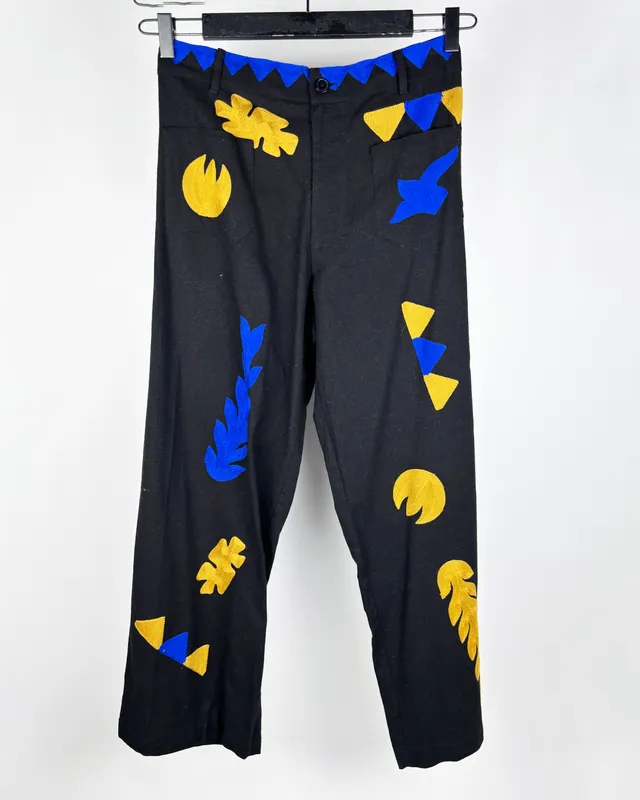 Pantalon negro c/bordado zara