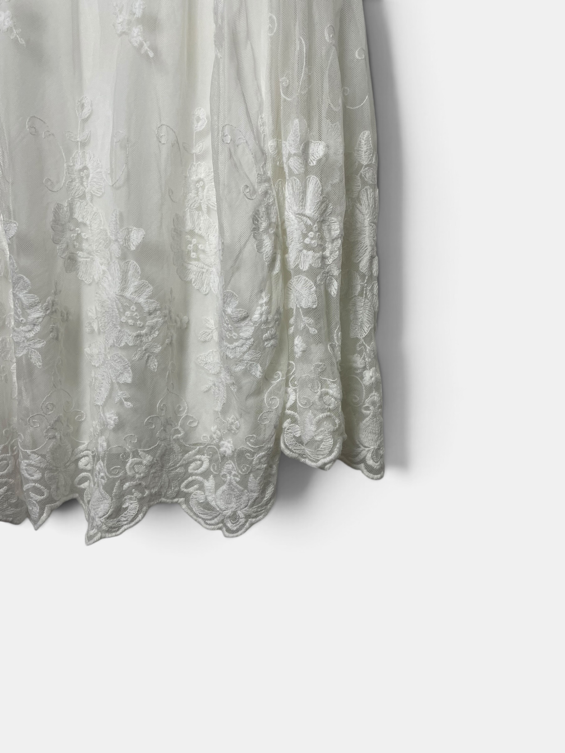 Blusa blanca áfrica