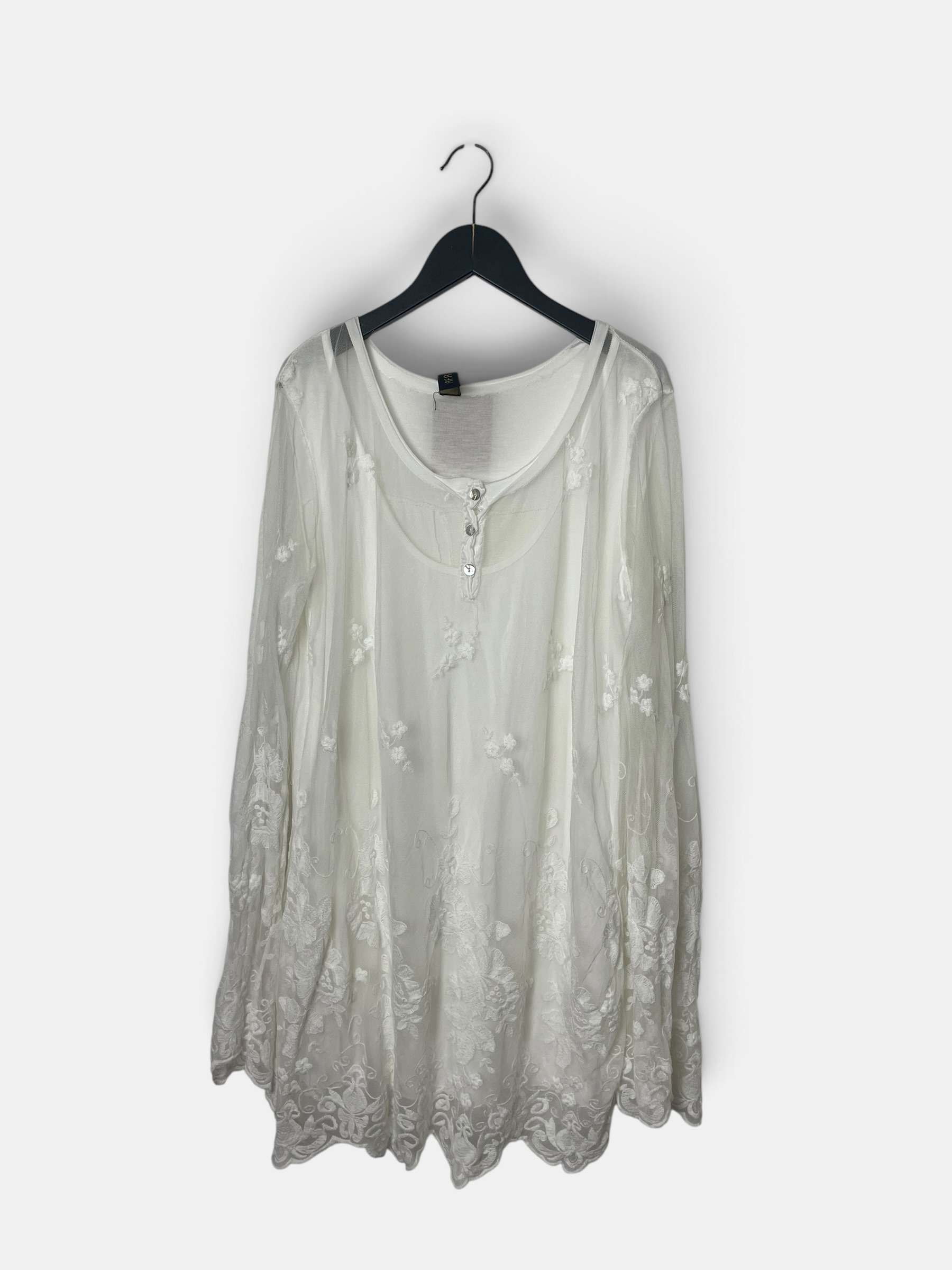 Blusa blanca áfrica
