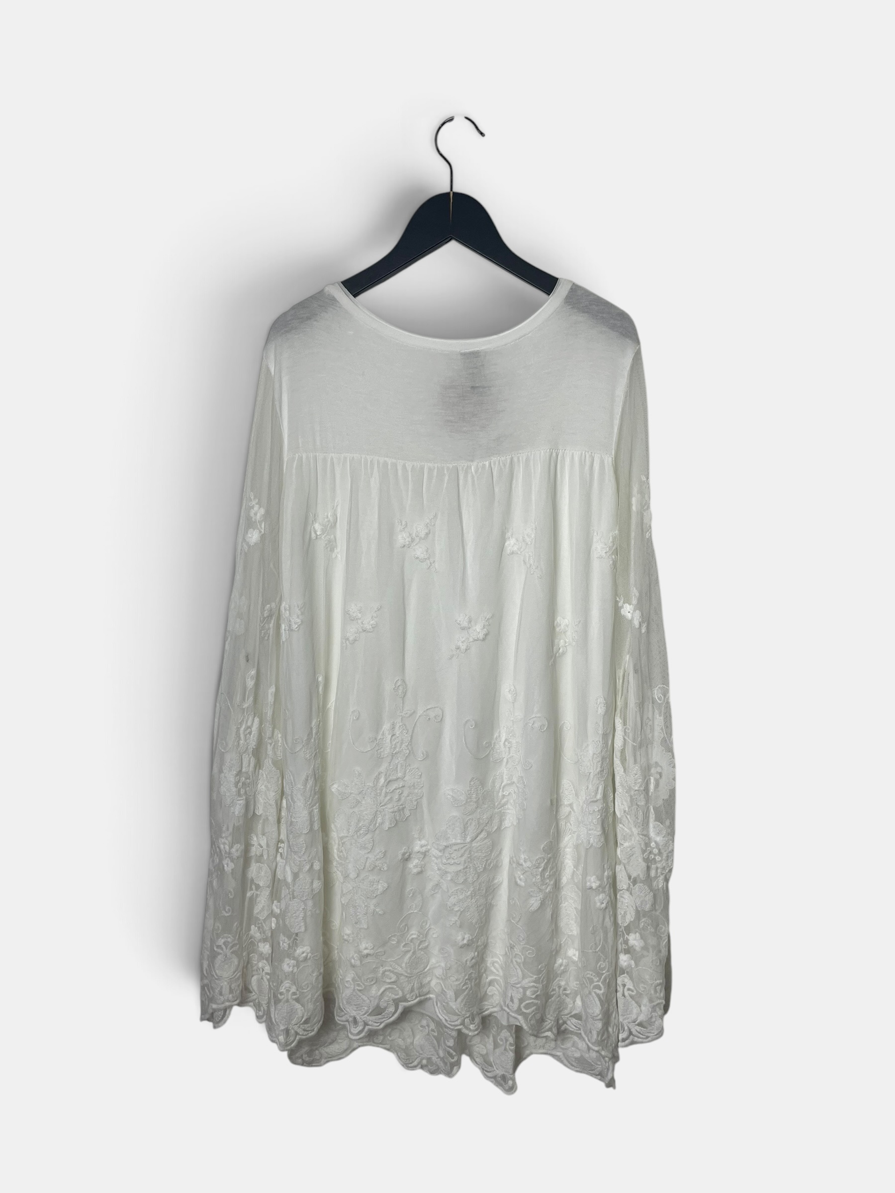 Blusa blanca áfrica