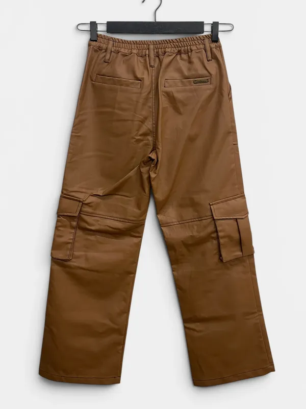 Pantalon cargo eco cuero be ganesha