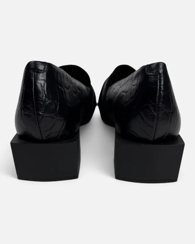 Mocasines negro c/cadena carmen steffen