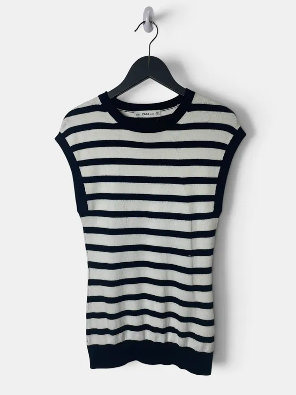 Musculosa tejida rayada zara