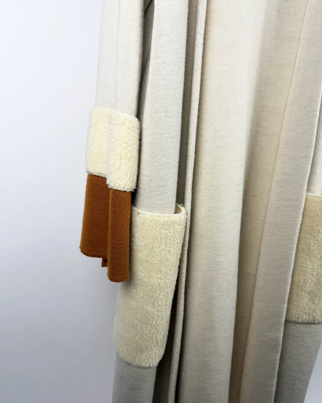 Saco beige largo alejandra iglesias