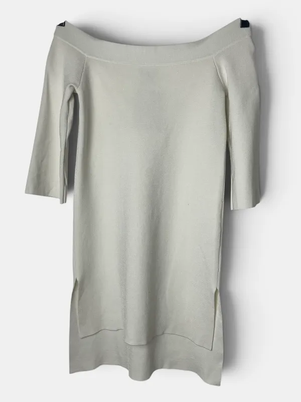 Remera off shoulder tejida larga massimo dutti