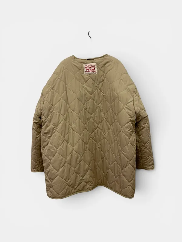 Campera capitoneada reversible levis