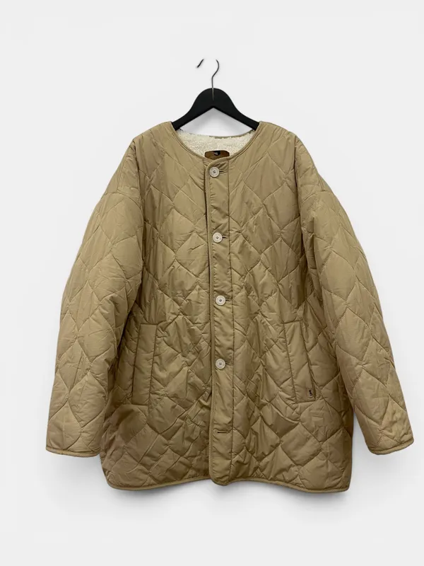 Campera capitoneada reversible levis