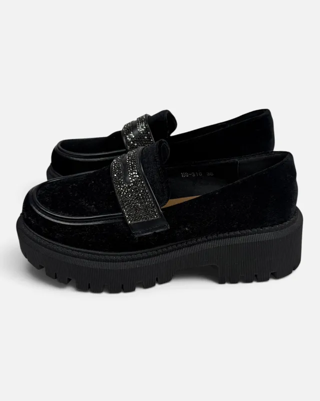 Mocasines negros tits