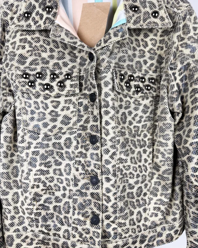 Campera animal print benito