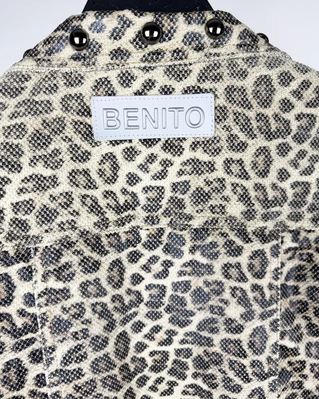 Campera animal print benito