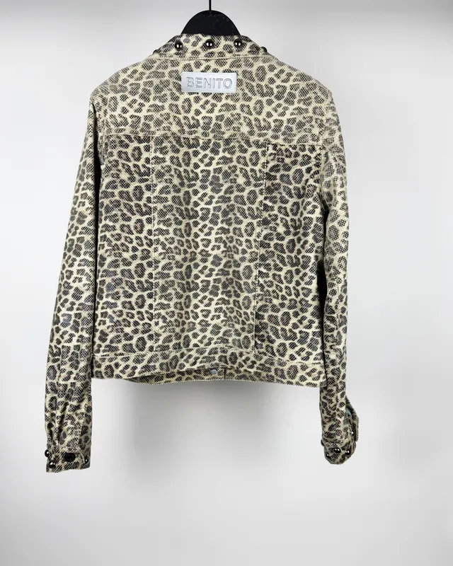 Campera animal print benito