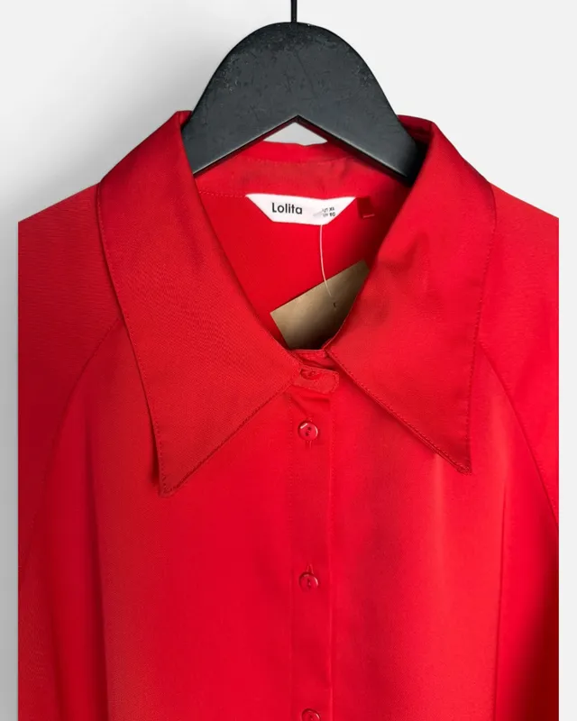 Camisa roja satinada lolita