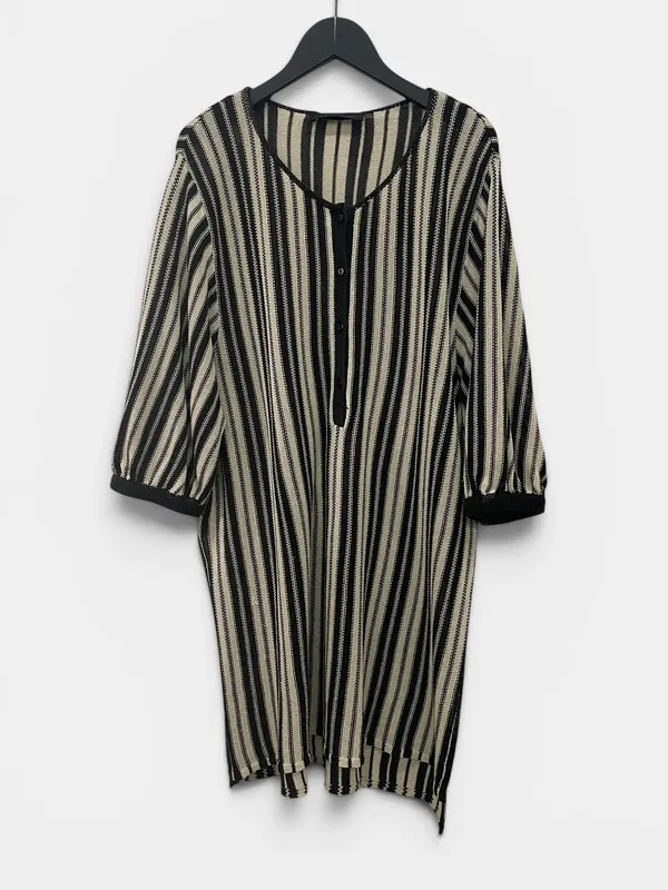 Vestido remera tejido rayado manga corta zara
