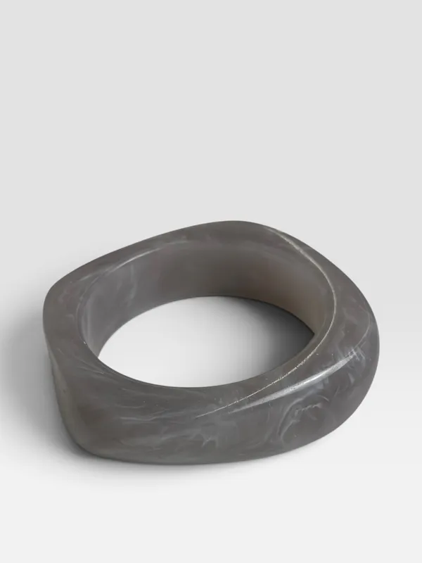 Pulsera cuadrada gris claro