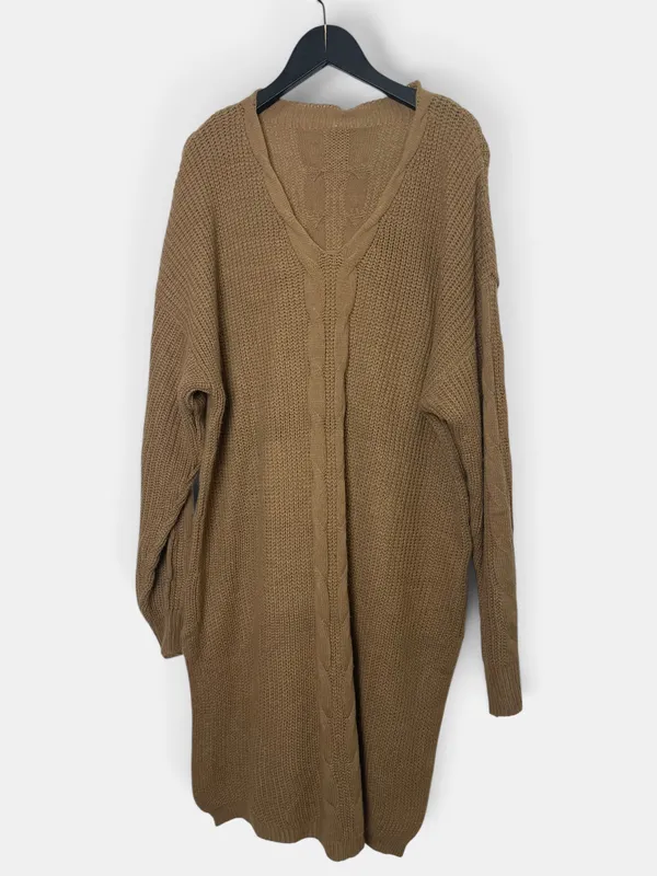 Vestido beige tejido sin marca