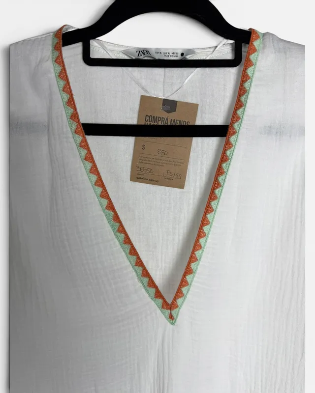 Blusa blanca guarda zara