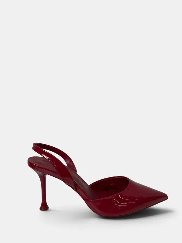 Zapatos charol en punta taco fino zara