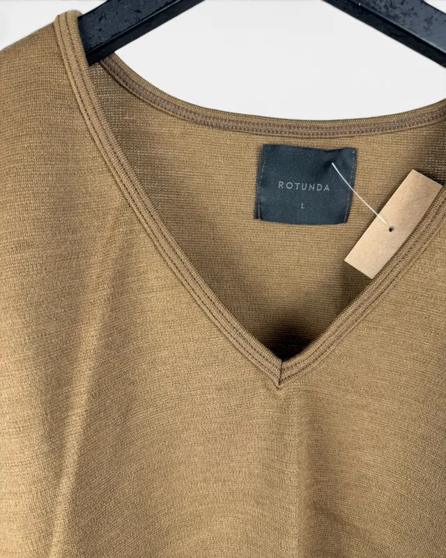 Remera mc marron rotunda