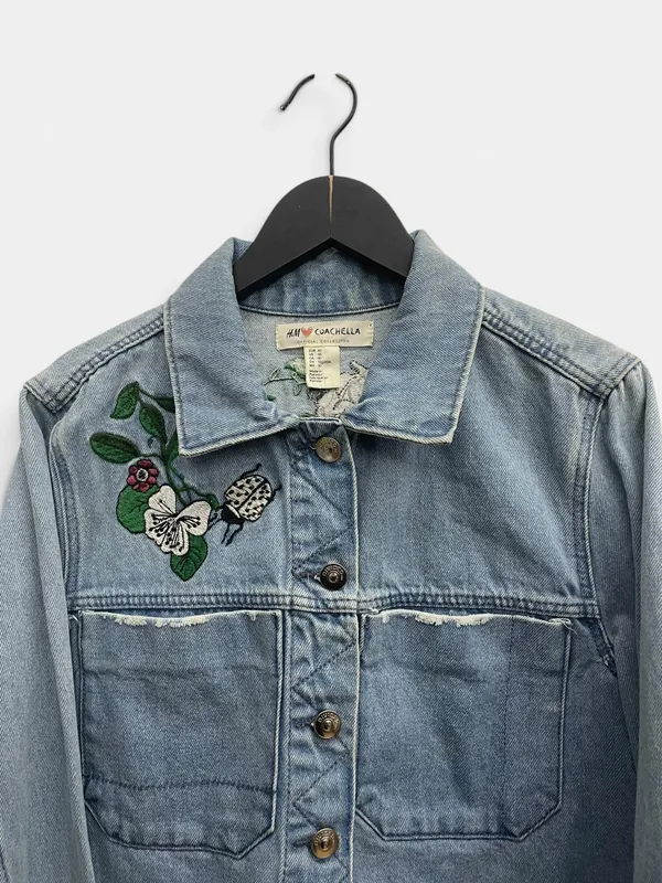 Campera jean bordada h&m coachella
