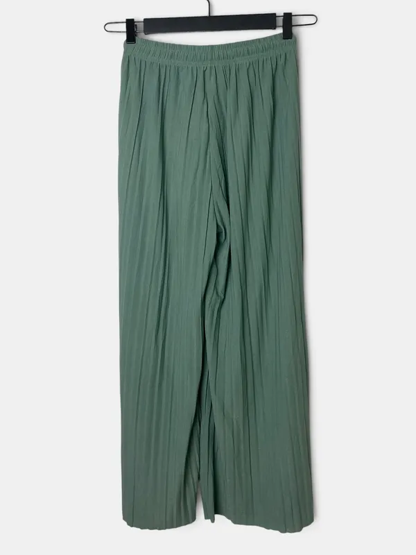 Pantalin plisado wide leg