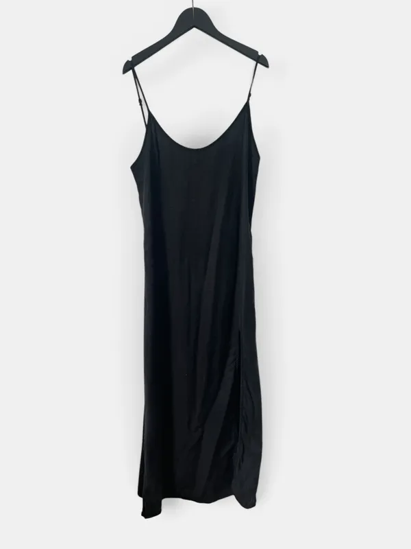 Vestido largo midi tajo bretel fino zara