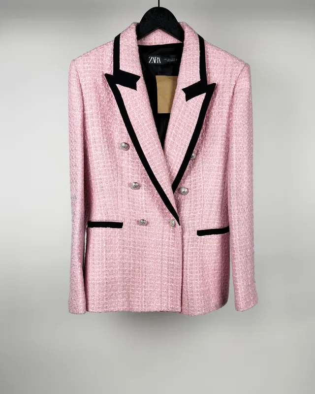Blazer rosado c/vivo negro zara