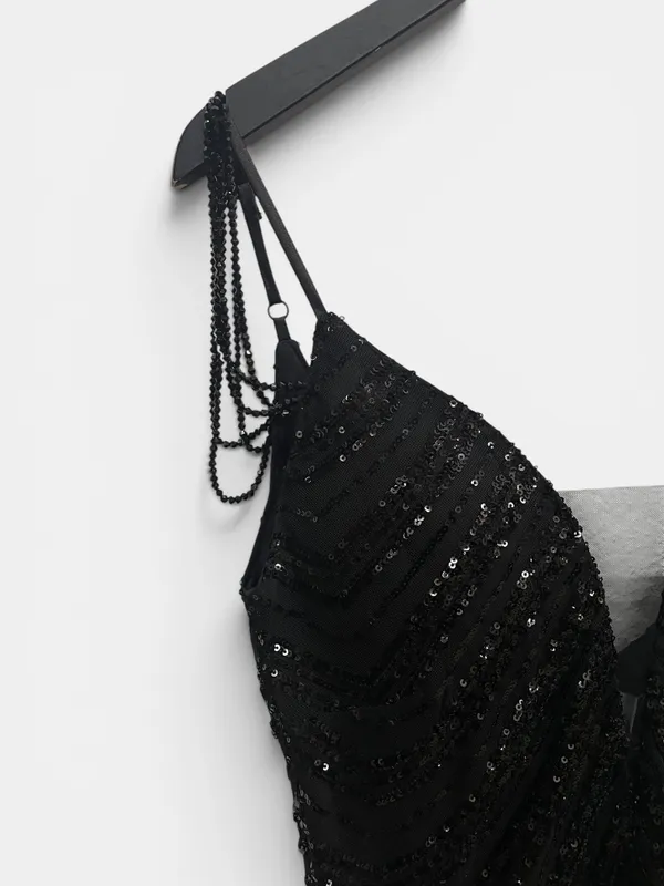 Vestido negro c/canutillos nu wings
